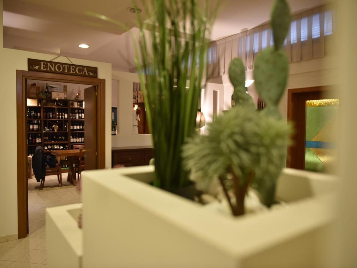 Hotel E Appartamenti La Solaria San Giovanni Rotondo Ngoại thất bức ảnh