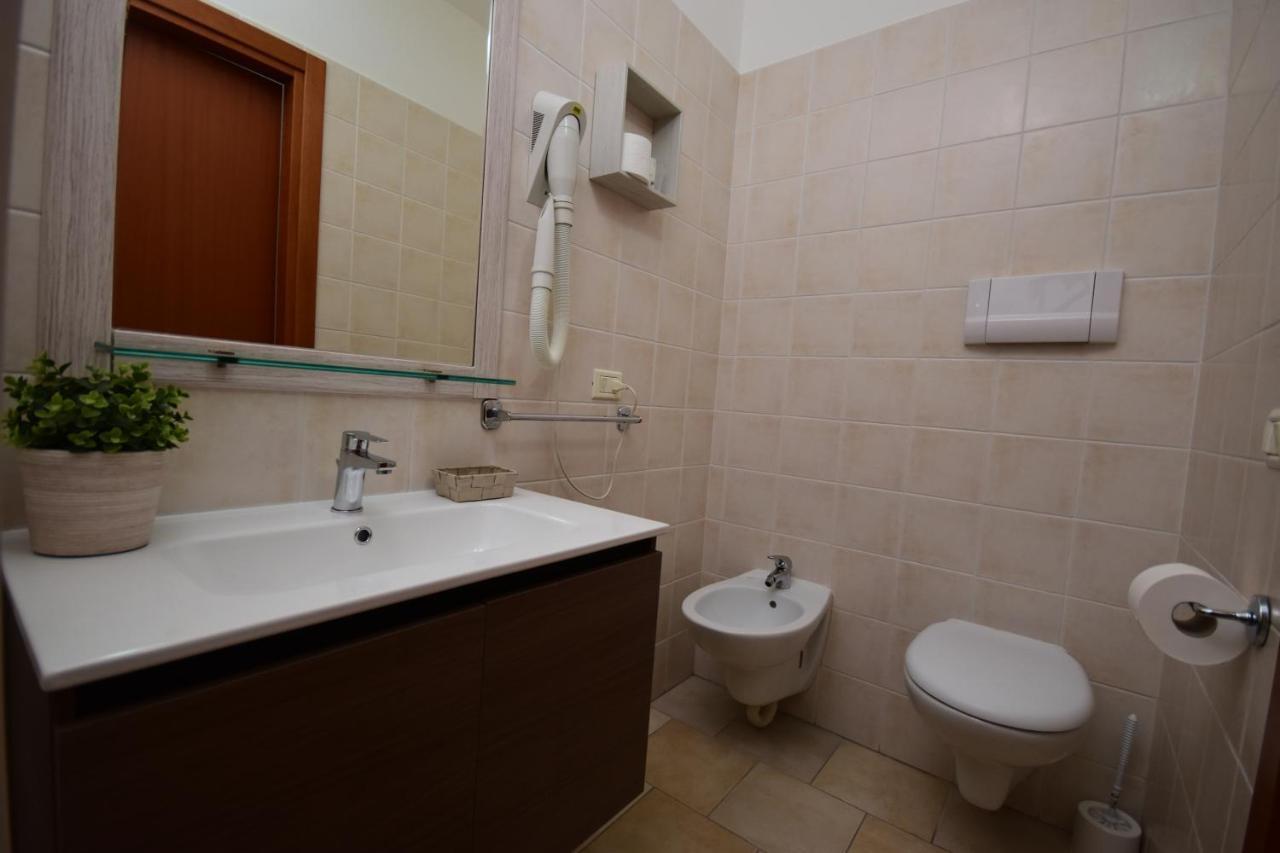 Hotel E Appartamenti La Solaria San Giovanni Rotondo Ngoại thất bức ảnh