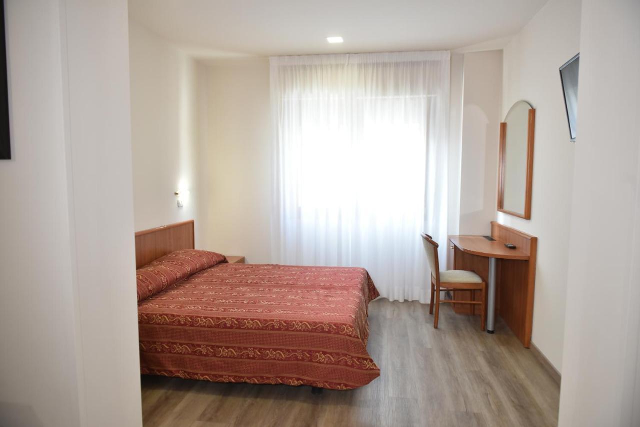 Hotel E Appartamenti La Solaria San Giovanni Rotondo Ngoại thất bức ảnh