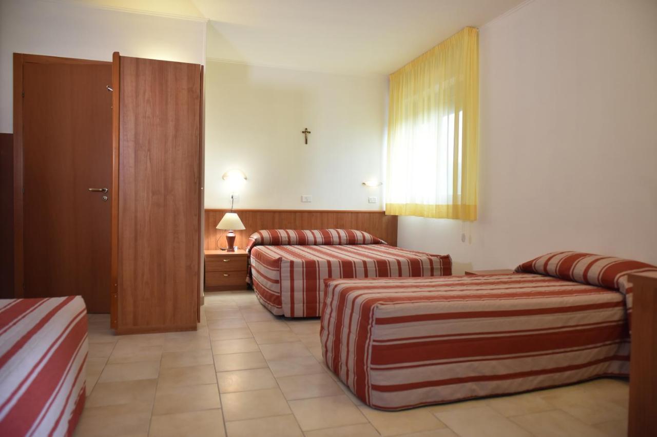 Hotel E Appartamenti La Solaria San Giovanni Rotondo Ngoại thất bức ảnh