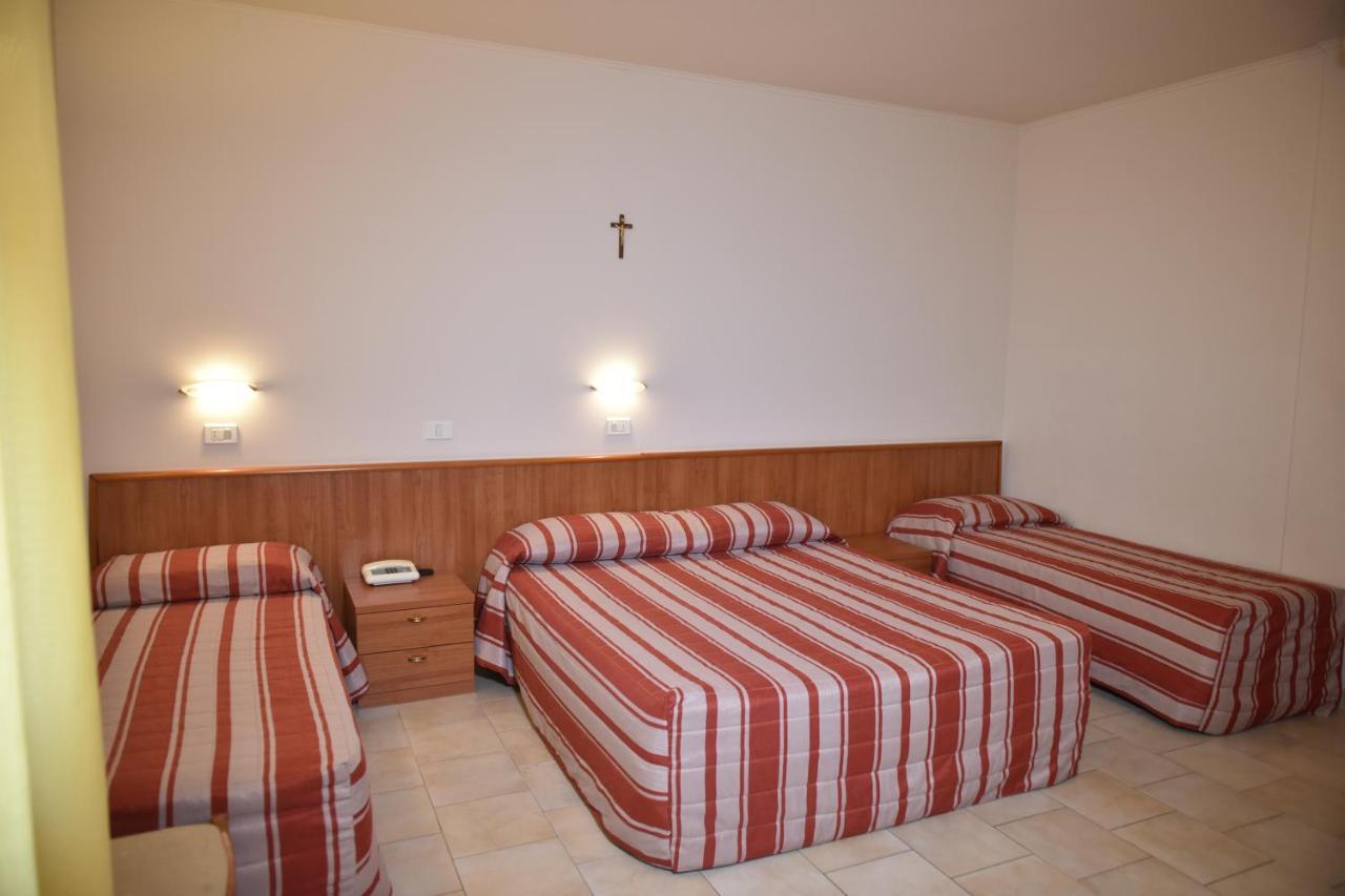 Hotel E Appartamenti La Solaria San Giovanni Rotondo Ngoại thất bức ảnh