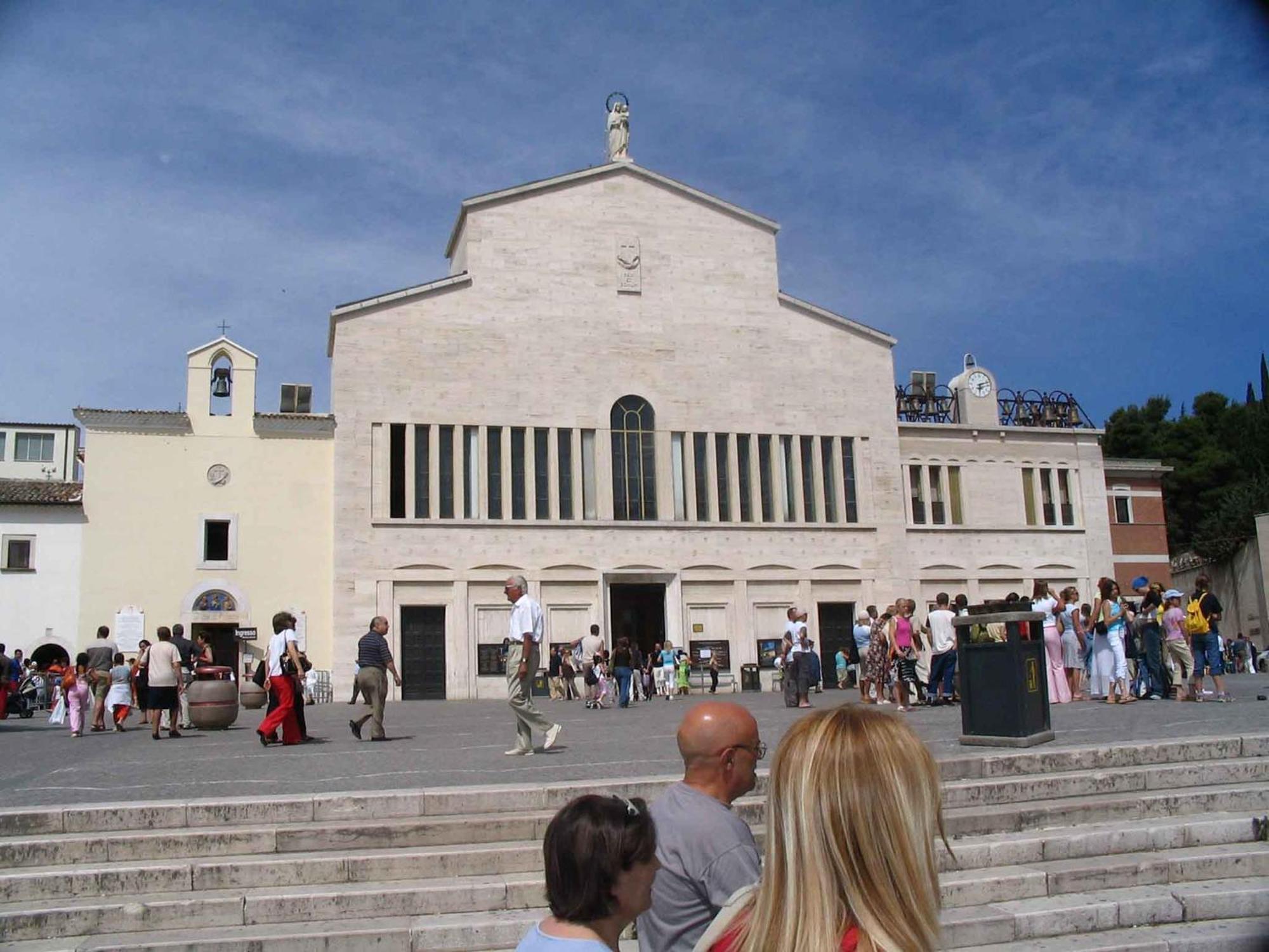 Hotel E Appartamenti La Solaria San Giovanni Rotondo Ngoại thất bức ảnh