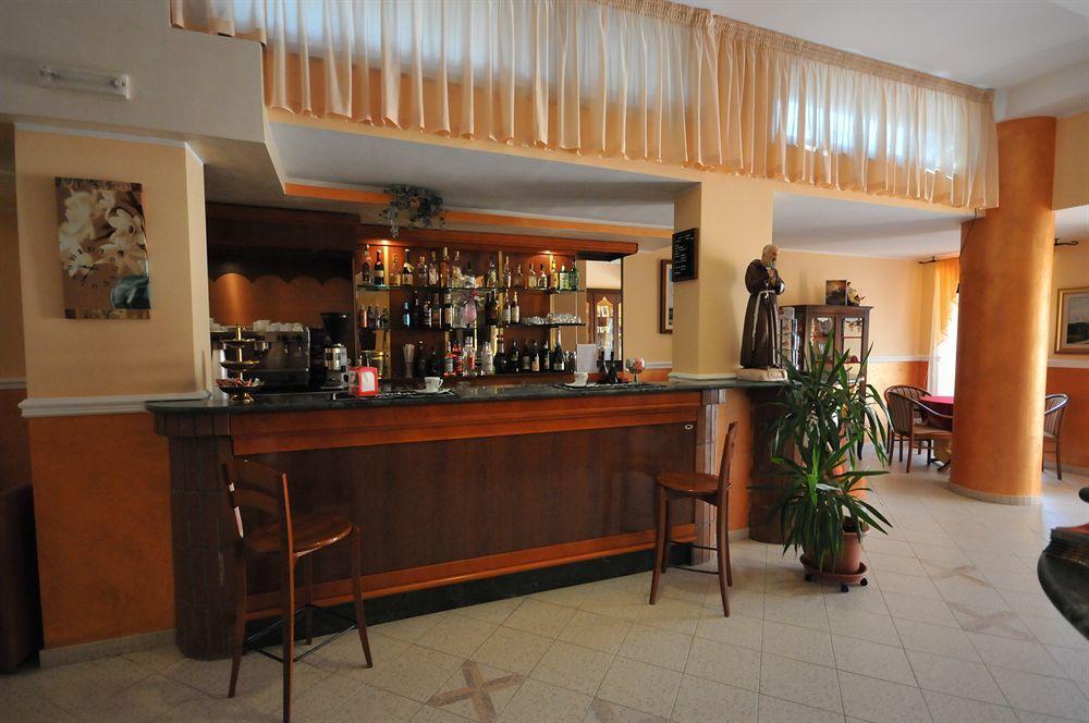 Hotel E Appartamenti La Solaria San Giovanni Rotondo Ngoại thất bức ảnh