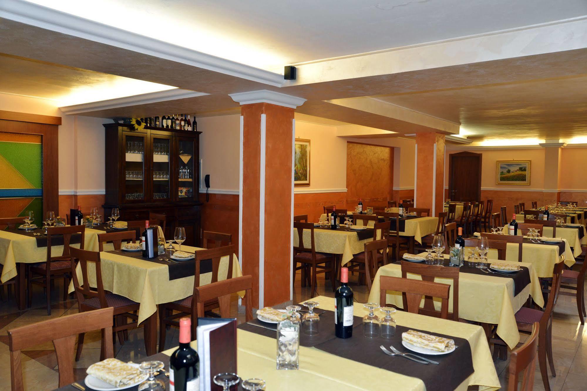 Hotel E Appartamenti La Solaria San Giovanni Rotondo Ngoại thất bức ảnh